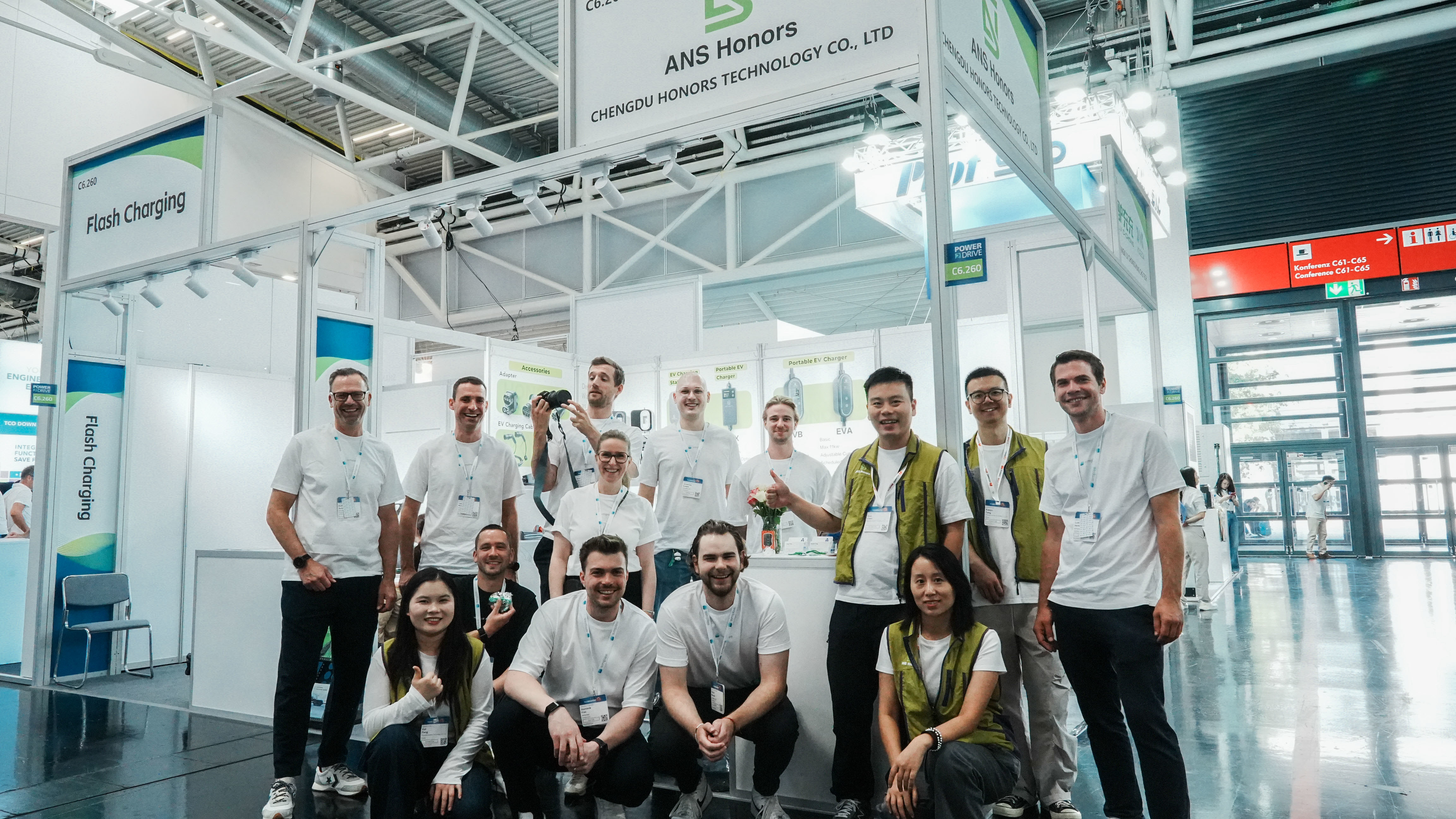 Neueste Unternehmensblogs über Ehrung glänzt bei Power2Drive München 2026: Antrieb für die Zukunft der europäischen E-Mobilität