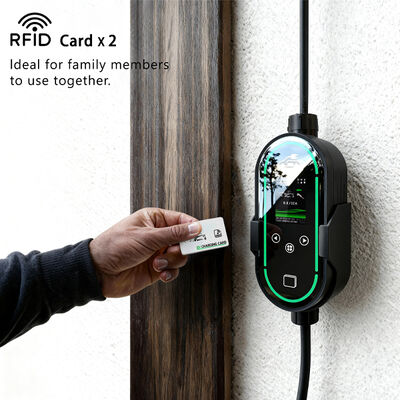 kaufen Tragbares Ladegerät für Elektrofahrzeuge mit IP67-Schutz 16A Max-Ausgangsstrom und 2,4 Zoll OLED-Bildschirm on-line-Fertigung