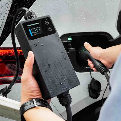 kaufen Smart Portable EV-Ladegerät mit LCD-Display, Verzögerungsladung und IP67-Schutz on-line-Fertigung