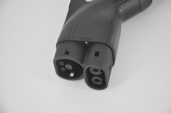 kaufen Kombinierter Stecker EV DCs TPU 125A CCS Ladegerät-GBT mit kundengebundener Länge on-line-Fertigung