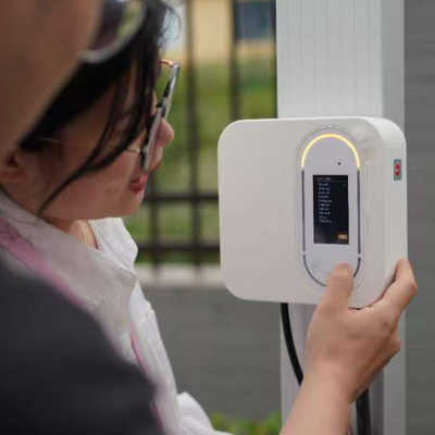 Guter Preis 22kW EV-Ladegerät Solar Wallbox Station 32A 480V mit dynamischer Lastbalance Box Online