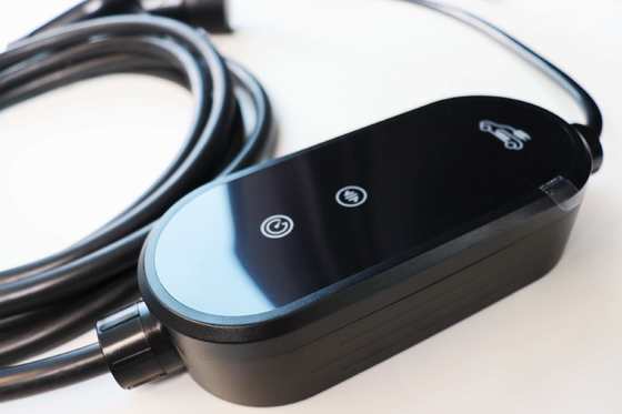 Guter Preis 3kW Portable EV Charger 16A with Adjustable Current & Delay Charging Online